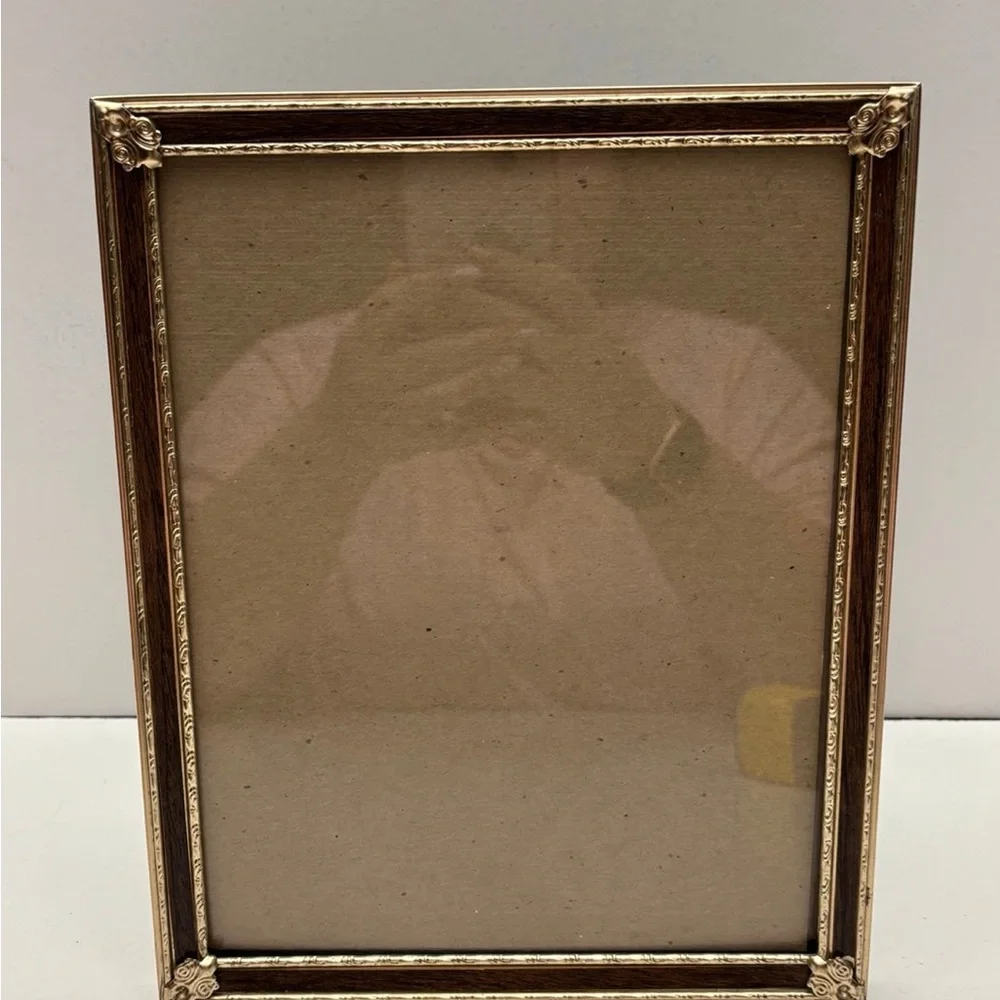 Vintage gold tone picture frame